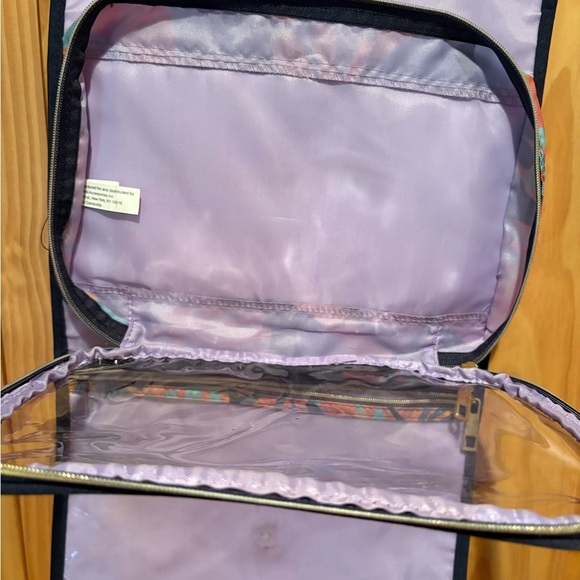 Nicole Miller Hanging Travel Toiletries
Cosmetics Organizer Bag - Picture 4 of 10